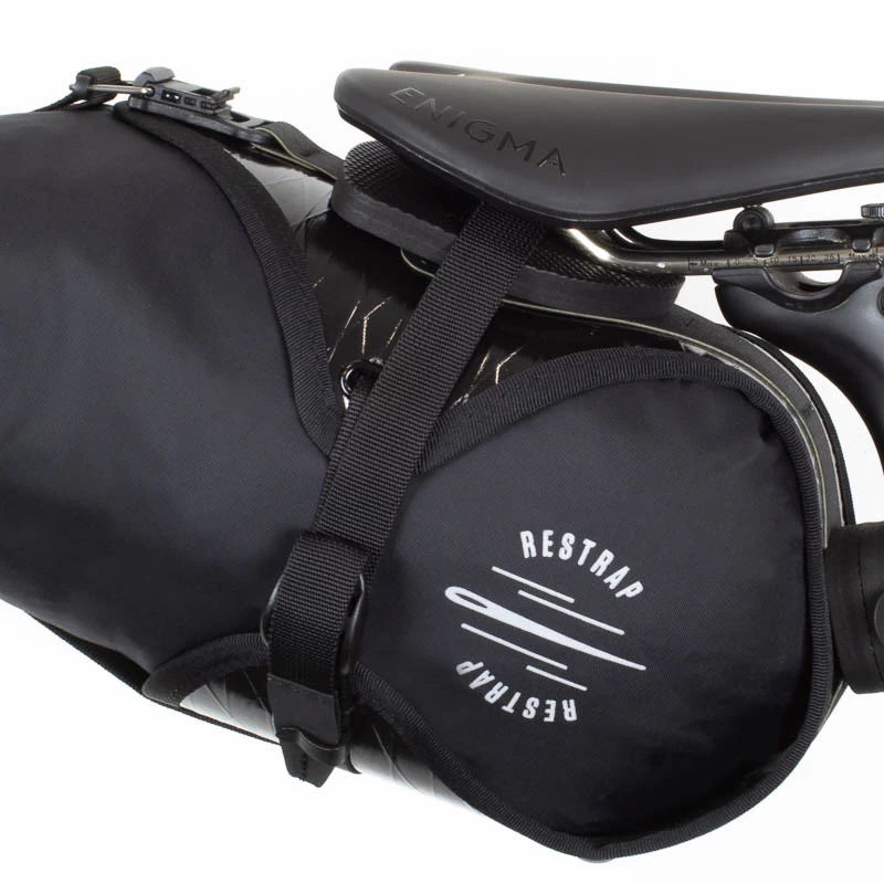 Restrap Race Saddle Bag Satteltasche Schwarz (7 Liter) 4 Restrap Race Saddle Bag Satteltasche Schwarz (7 Liter) – Bild 2