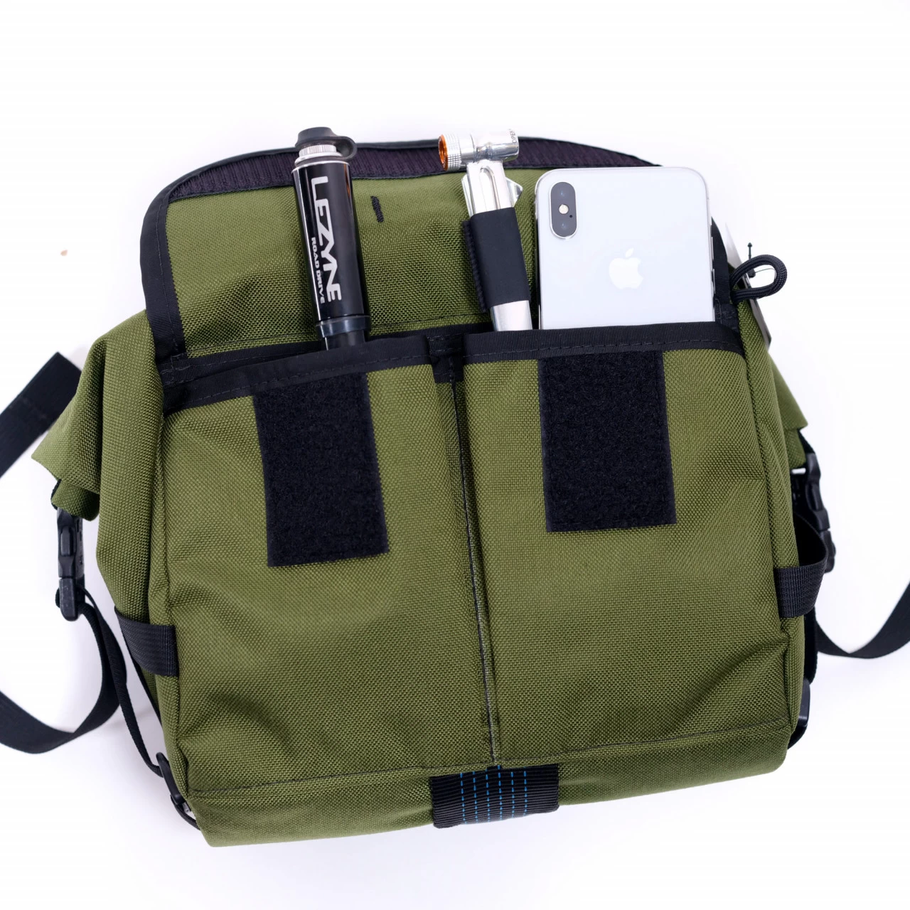 Road Runner Bags The Jammer Bag Oliv Lenkertasche Und/oder Satteltasche 4 Road Runner Bags The Jammer Bag Oliv Lenkertasche Und/oder Satteltasche – Bild 2