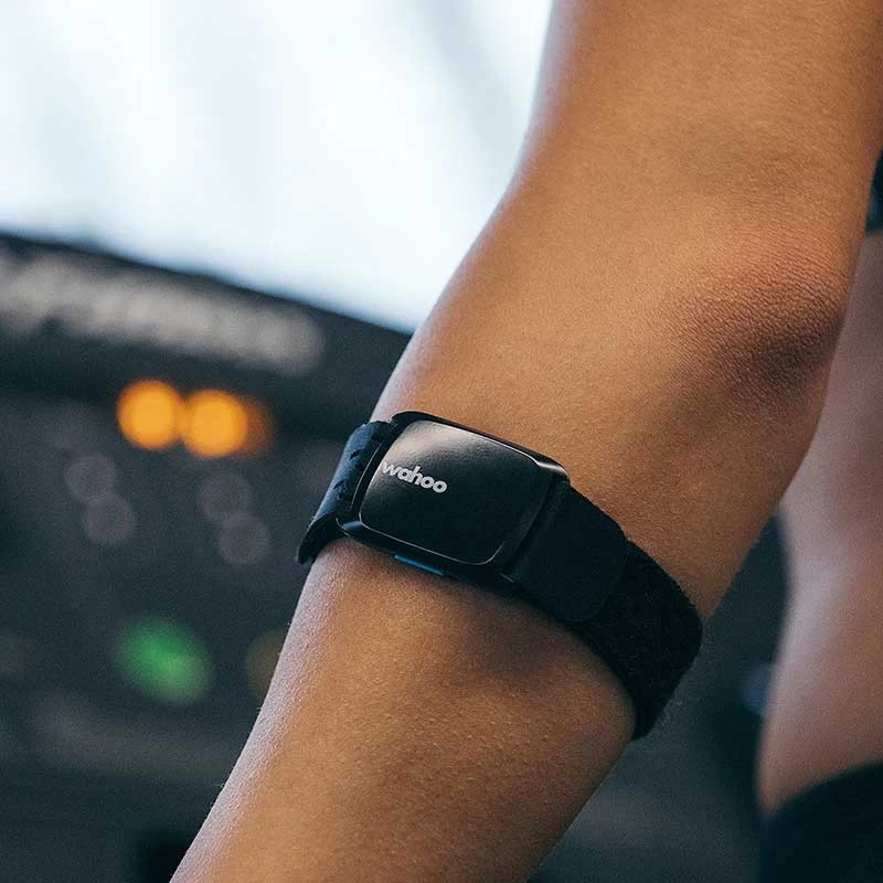 Wahoo Fitness Wahoo Tickr Fit Optischer Herzfrequenzmesser Dualband Bluetooth Smart & ANT+ Pulsmesser 5 Wahoo Fitness Wahoo Tickr Fit Optischer Herzfrequenzmesser Dualband Bluetooth Smart & ANT+ Pulsmesser – Bild 3