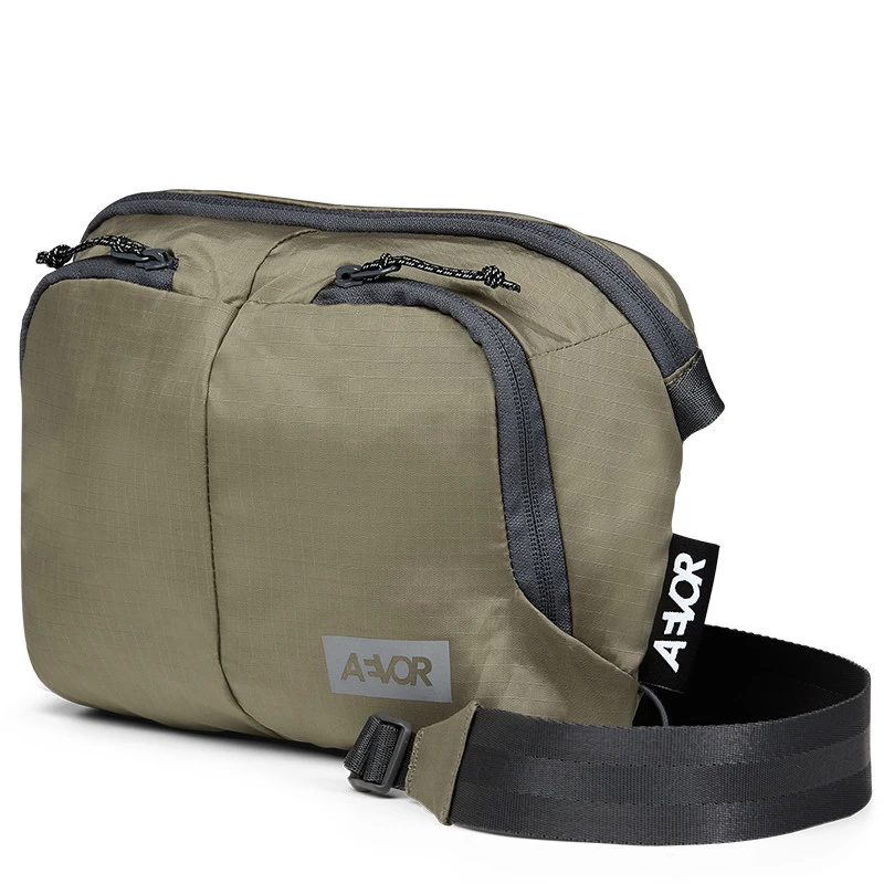 AEVOR Sacoche Bag Ripstop Clay - Umhängetasche 4 L Mit Anti-Twist-Gurt Lehmfarben 4 AEVOR Sacoche Bag Ripstop Clay - Umhängetasche 4 L Mit Anti-Twist-Gurt Lehmfarben – Bild 2