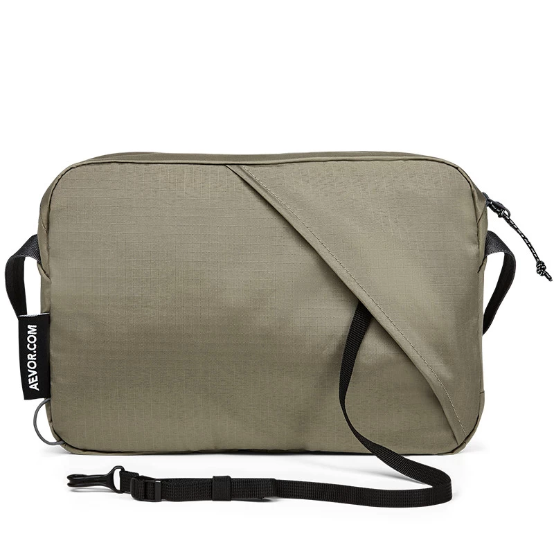 AEVOR Sacoche Bag Ripstop Clay - Umhängetasche 4 L Mit Anti-Twist-Gurt Lehmfarben 6 AEVOR Sacoche Bag Ripstop Clay - Umhängetasche 4 L Mit Anti-Twist-Gurt Lehmfarben – Bild 4