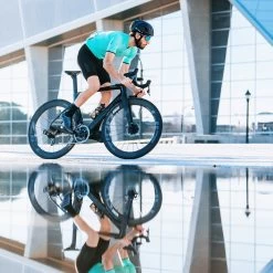 Zipp 404 Firecrest Laufradsatz Modell 2022 XDR (Scheibenbremse, Centerlock, Tubeless) -Fahrradausrüstung 68923239 04tkOr8JoGyctzQ 1280x1280