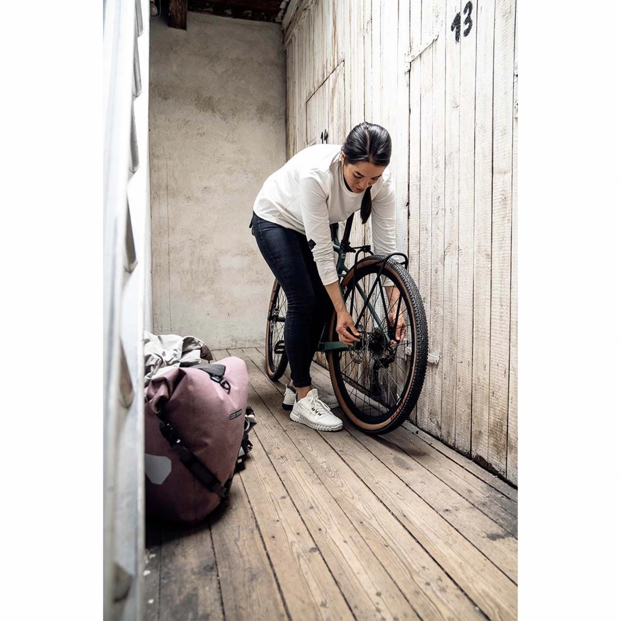 Ortlieb Quick Rack Light Quick Release Gepäckträger Für 26 Und 28 Zoll Räder, Max. Zuladung 15 Kg 5 Ortlieb Quick Rack Light Quick Release Gepäckträger Für 26 Und 28 Zoll Räder, Max. Zuladung 15 Kg – Bild 3