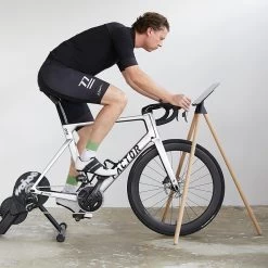 Tons IPad Stand Natural Oak + Smartphone Holder - Tabletständer Mit Smartphonehalter -Fahrradausrüstung 68924395 05Apwk6SyTaqL26 1280x1280