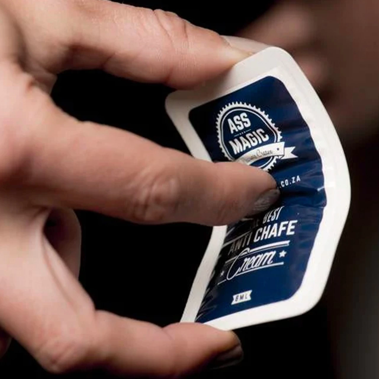 ASS MAGIC Anti-Chafe Chamois Cream Travel-Pack Sitzcreme (10 X 8 Ml) 4 ASS MAGIC Anti-Chafe Chamois Cream Travel-Pack Sitzcreme (10 X 8 Ml) – Bild 2